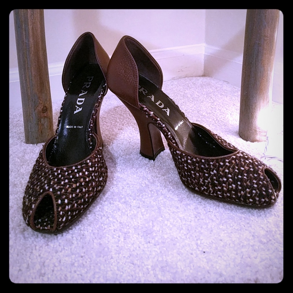 Vintage Prada tweed and leather peep toe pumps new